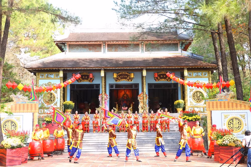 Khai hội đền Huyền Trân tri ân người mở cõi -0