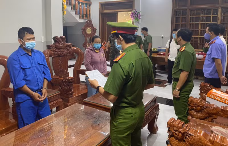  Xét xử 27 bị cáo trong vụ phá rừng do Báo CAND phát hiện -0