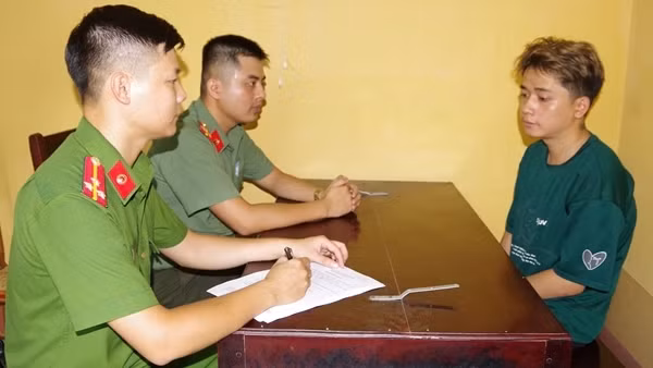 Để lộ mật khẩu điện thoại, hai phụ nữ bị chiếm đoạt hàng chục triệu đồng