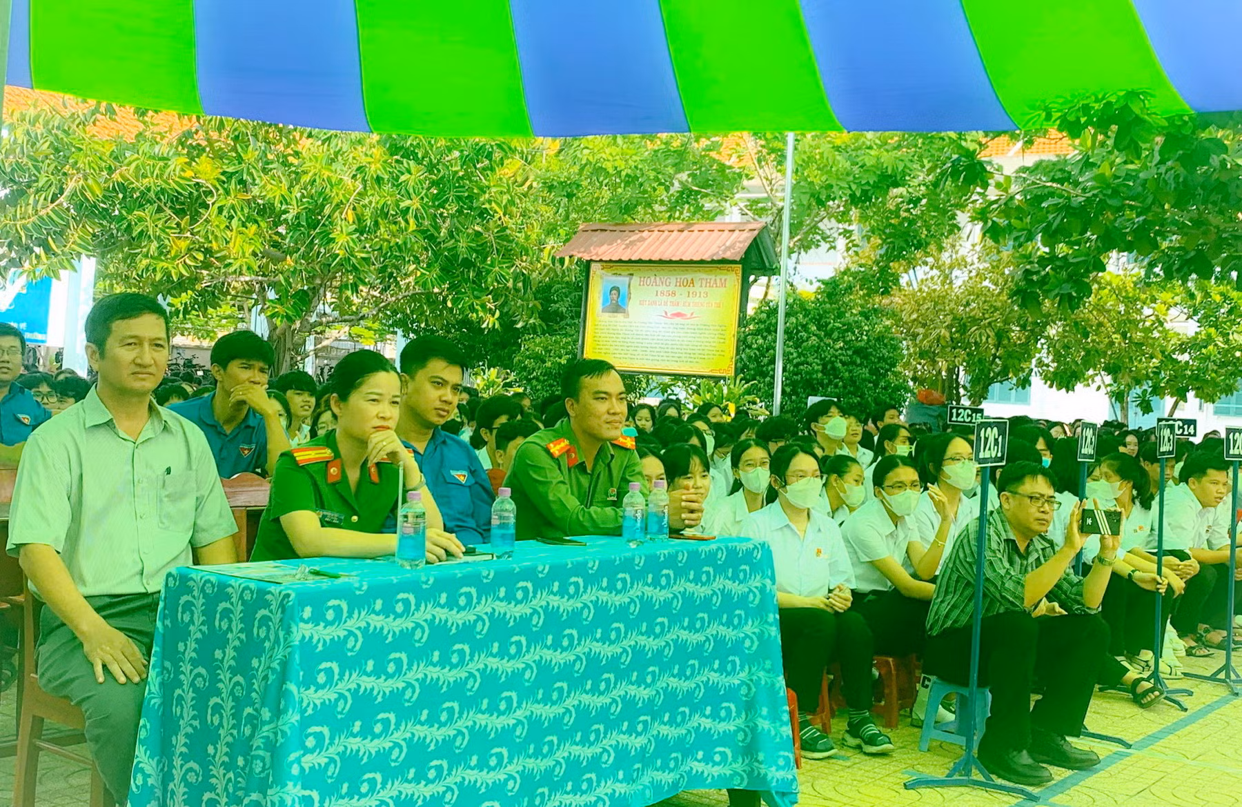 Tuyên truyền PCCC&CNCH cho hơn 1.800 giáo viên, học sinh tại một trường học ở Khánh Hòa -0
