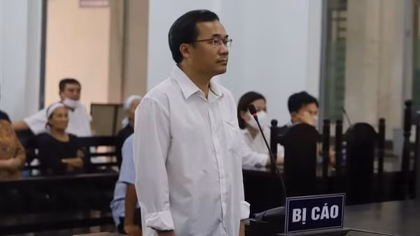 Cựu cán bộ ngân hàng lái xe gây tai nạn chết người lãnh án 2 năm tù