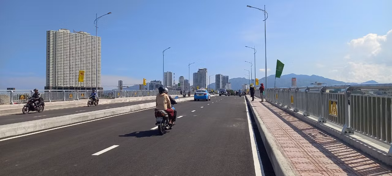  Thông xe cầu Xóm Bóng trên tuyến quốc lộ 1C qua phố biển Nha Trang -0