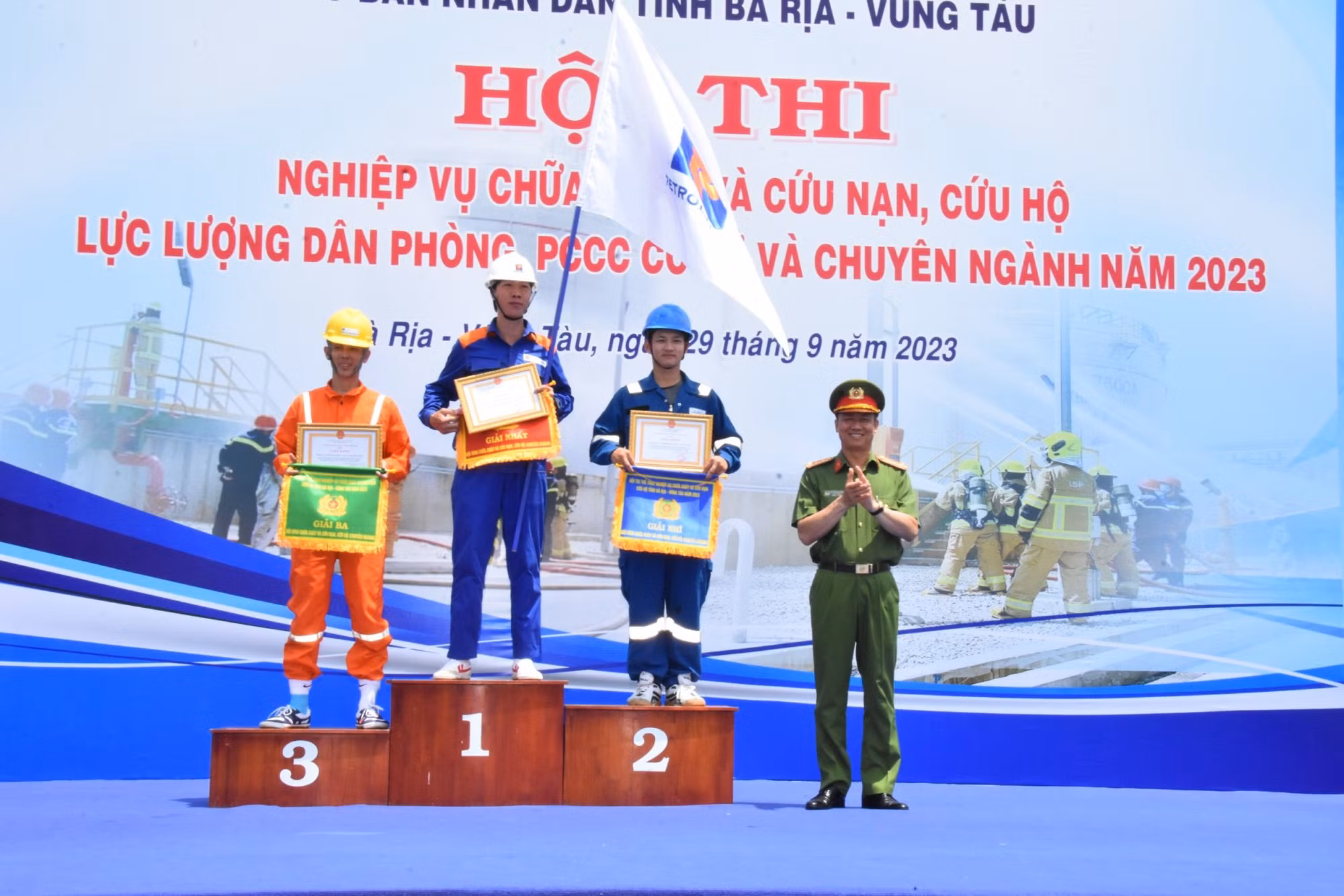 Bà Rịa-Vũng Tàu: Gần 400 vận động viên tham gia Hội thi nghiệp vụ chữa cháy và CNCH -0