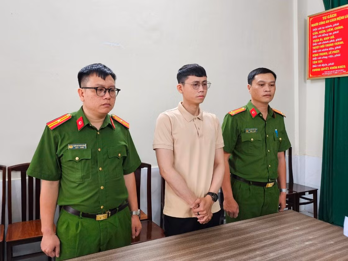 Hai nhân viên công ty giao hàng tham ô 2,3 tỷ đồng bằng cách nào? -0