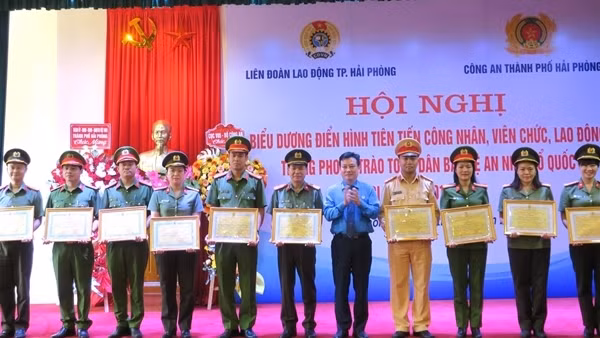 Hải Phòng biểu dương điển hình tiên tiến trong phong trào “Toàn dân bảo vệ an ninh Tổ quốc”