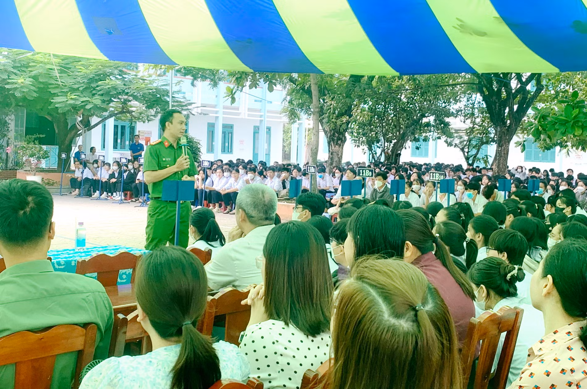 Tuyên truyền PCCC&CNCH cho hơn 1.800 giáo viên, học sinh tại một trường học ở Khánh Hòa -0