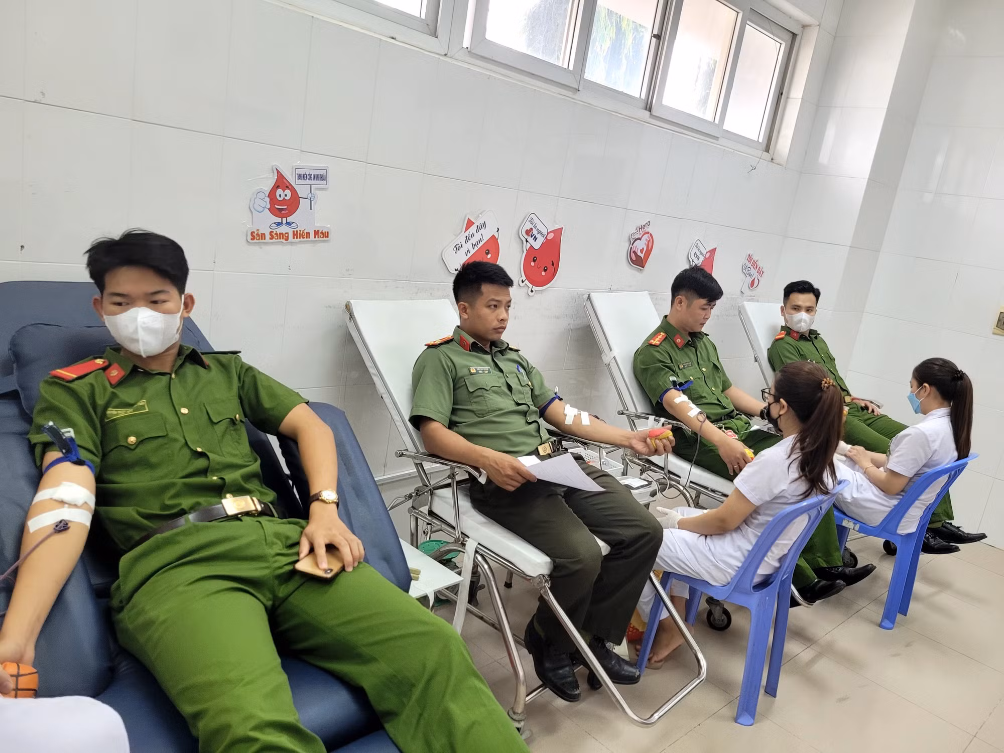  Công an tỉnh Ninh Thuận tình nguyện hiến máu 113 đơn vị -0