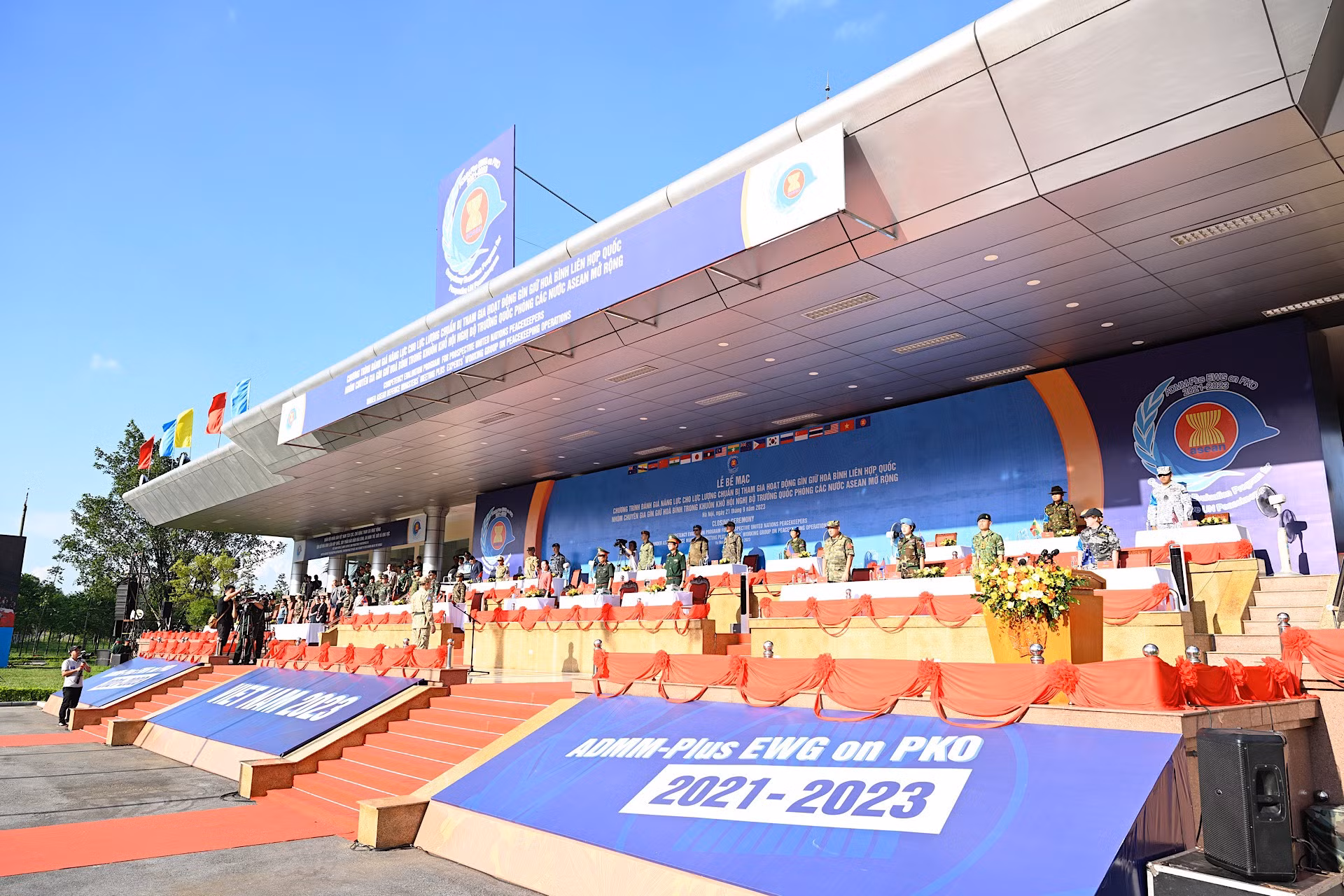 7ee562368b855edb0794.jpg -0