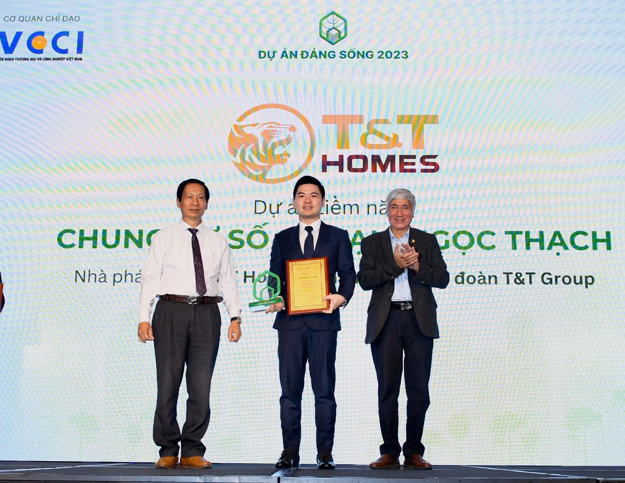 Dự án số 2 Phạm Ngọc Thạch được vinh danh Dự án đáng sống năm 2023 -0