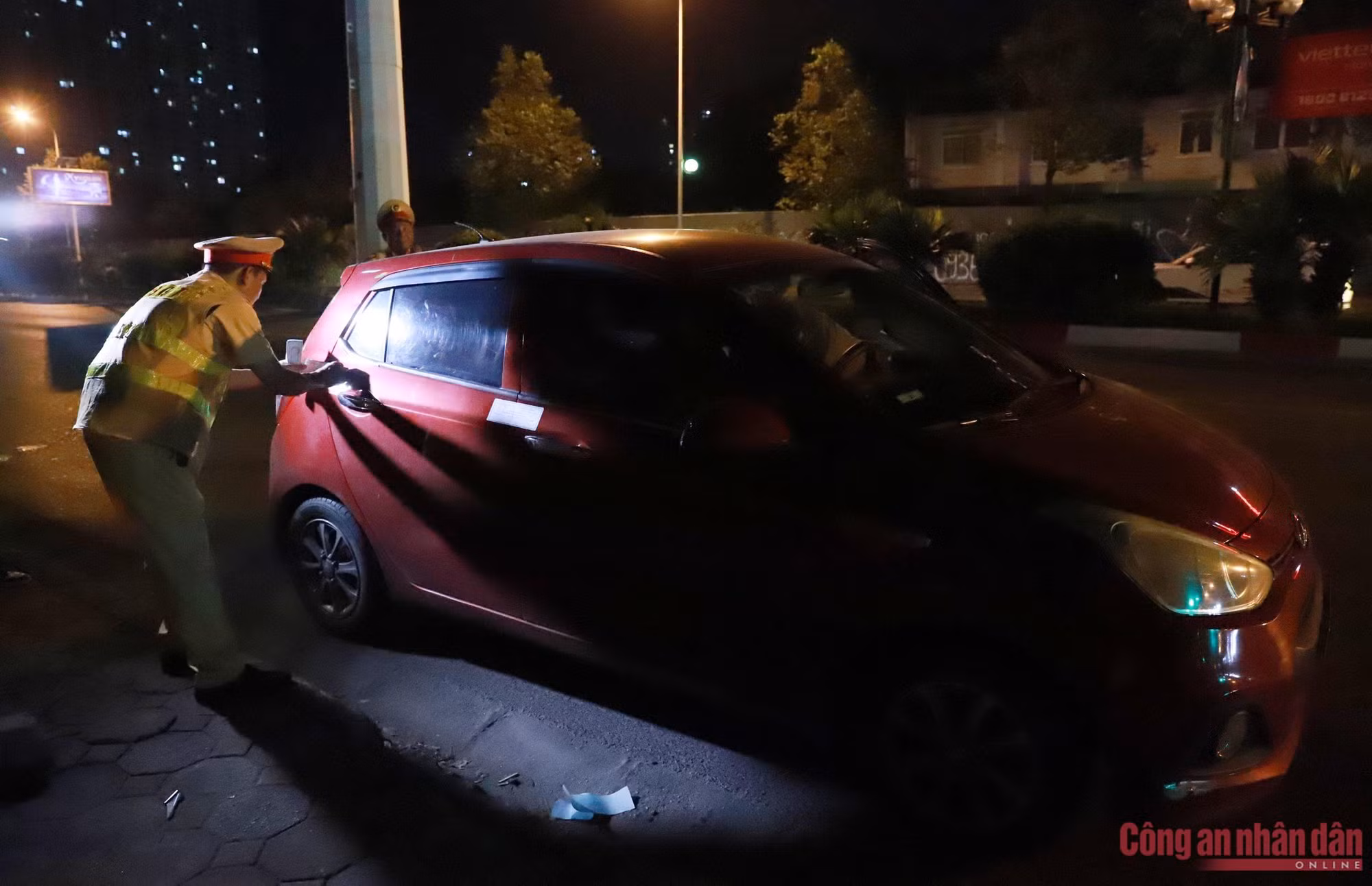 CSGT soi rõ&nbsp;hàng loạt tài xế vi phạm nồng độ cồn khủng trong đêm -0