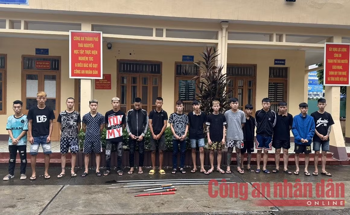 Khống chế hai nhóm 