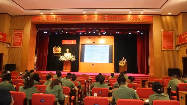 Phát huy vai trò chủ trì trong công tác quản lý xuất nhập cảnh, quản lý người nước ngoài