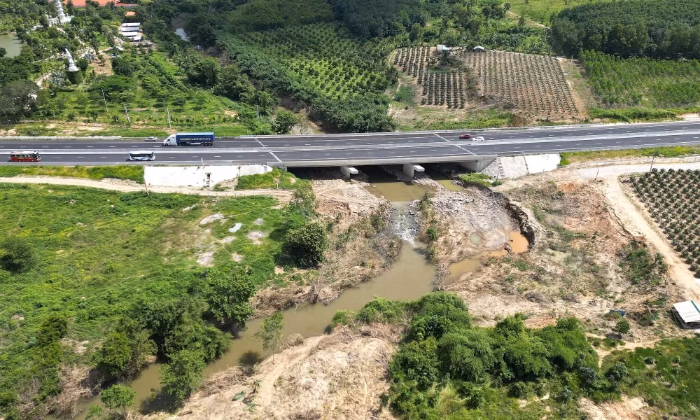 Kiểm điểm việc chậm khắc phục ngập Cao tốc Phan Thiết-Dầu Giây -0