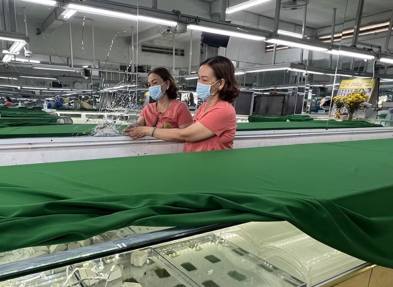Cựu Cảnh sát trại giam cướp tiệm vàng lĩnh án 8 năm 3 tháng tù -0