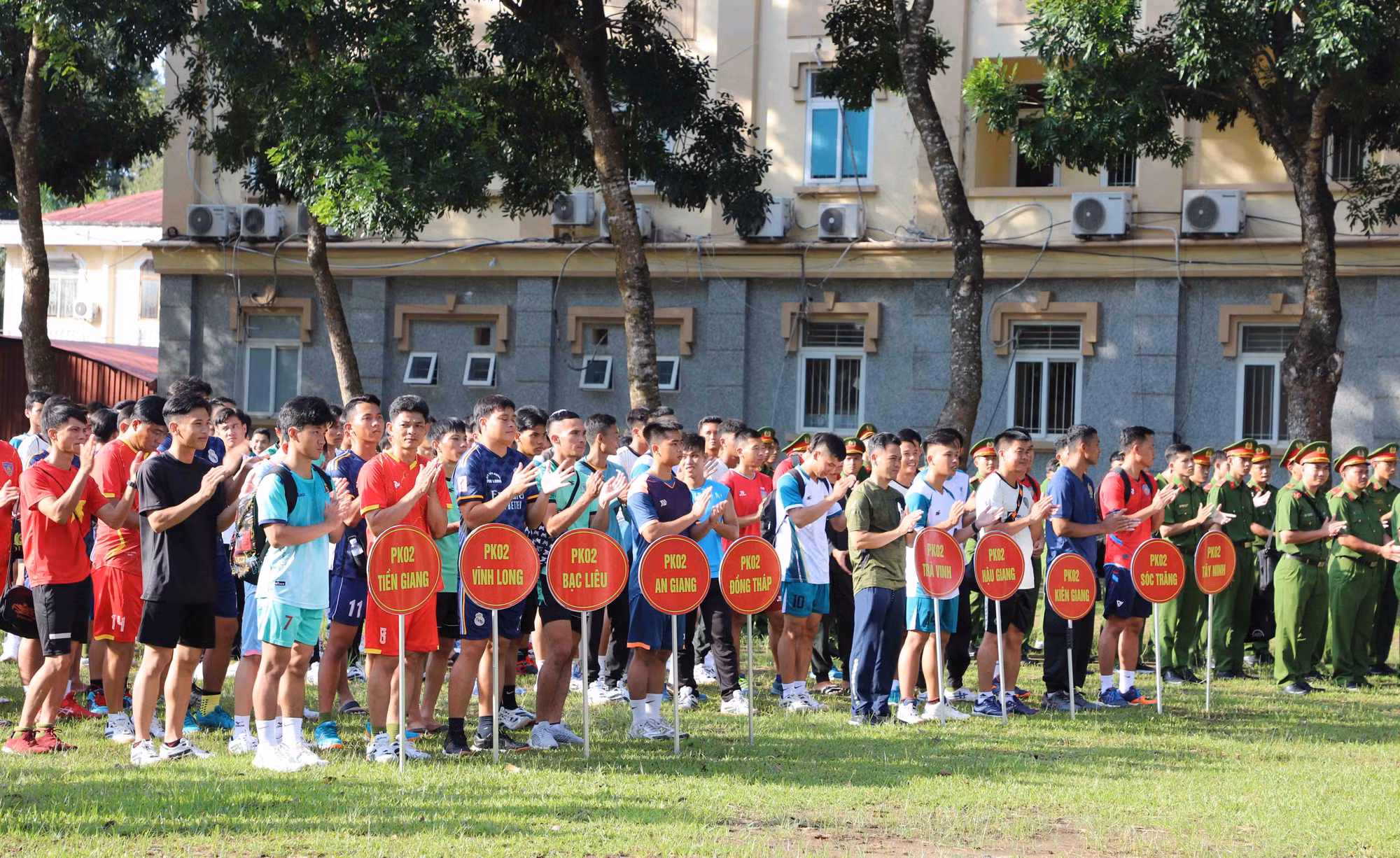 Khai mạc Hội thao chào mừng 50 năm Ngày truyền thống Cảnh sát cơ động -1