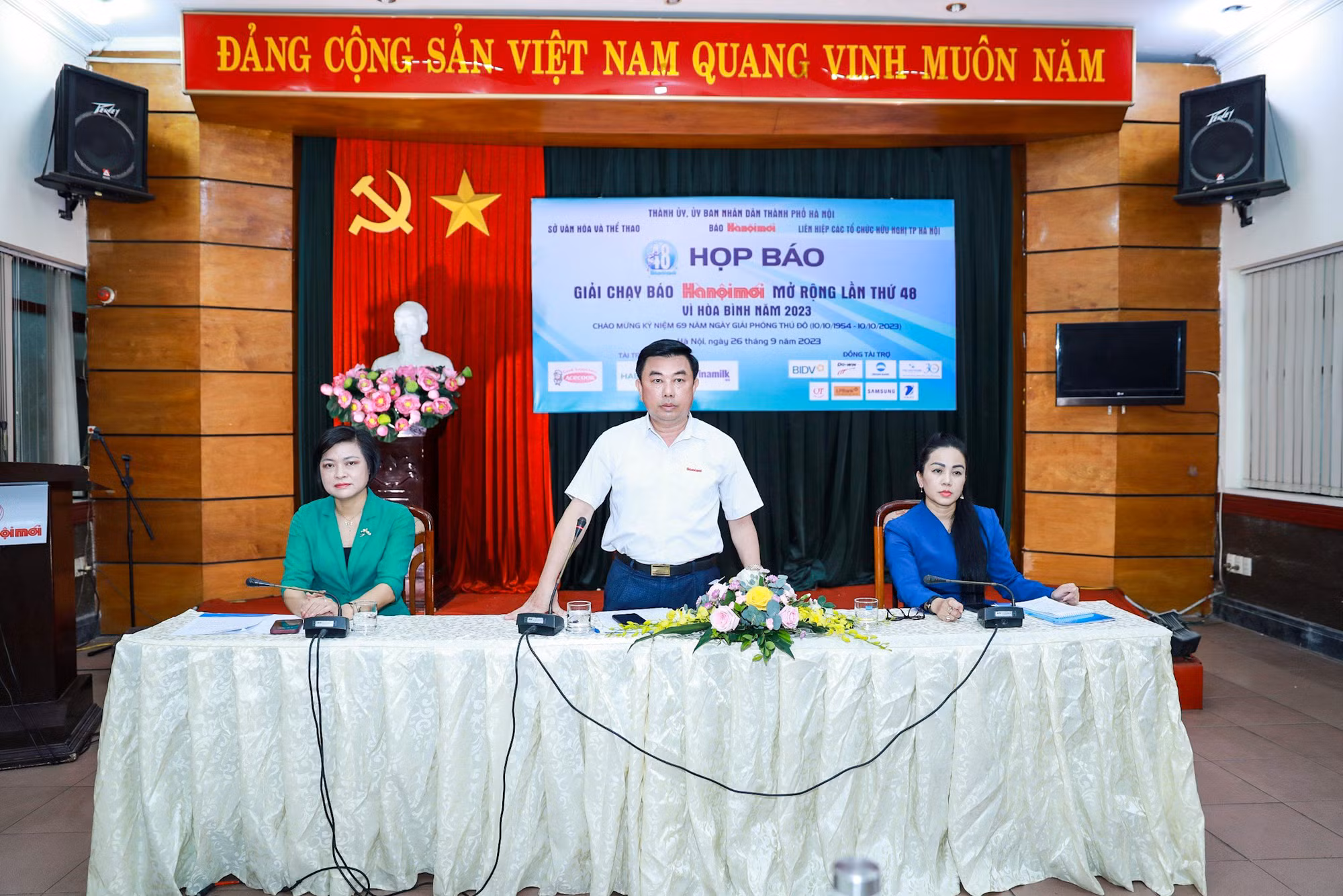 Hơn 1000 vận động viên tham dự chung kết giải chạy Báo Hà Nội mới 2023 -0