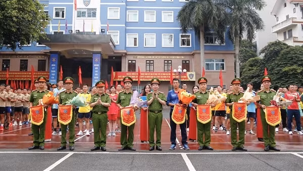 Khai mạc hội thao Cụm thi đua số 5, Bộ Tư lệnh CSCĐ