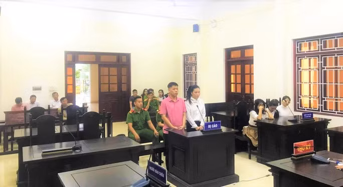  Phạt tù phóng viên tạp chí tống tiền doanh nghiệp -0