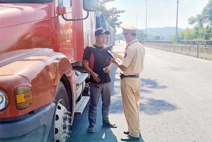 Chuyển biến sau hơn 1 tháng tổng kiểm soát phương tiện vận tải -0