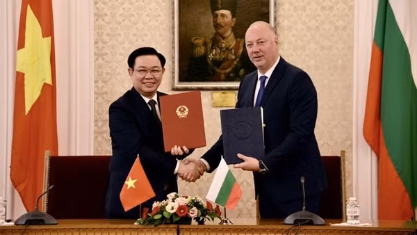 Chủ tịch Quốc hội hoan nghênh Bulgaria phê chuẩn Hiệp định Bảo hộ đầu tư EVIPA