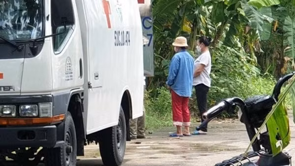 Thi thể bé gái dưới sông Sài Gòn được mẹ bồng bỏ nhà đi trước đó
