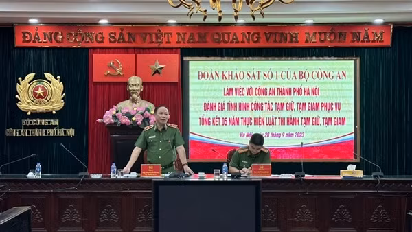 Khảo sát, đánh giá tình hình công tác tạm giữ, tạm giam tại Công an TP Hà Nội