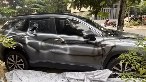 Thuê người đập phá, xịt sơn xế hộp để dằn mặt... “chính thất”