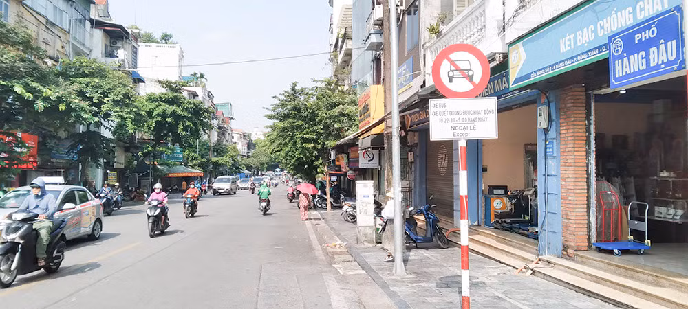 1-đầu phố hàng đậu.jpg -0