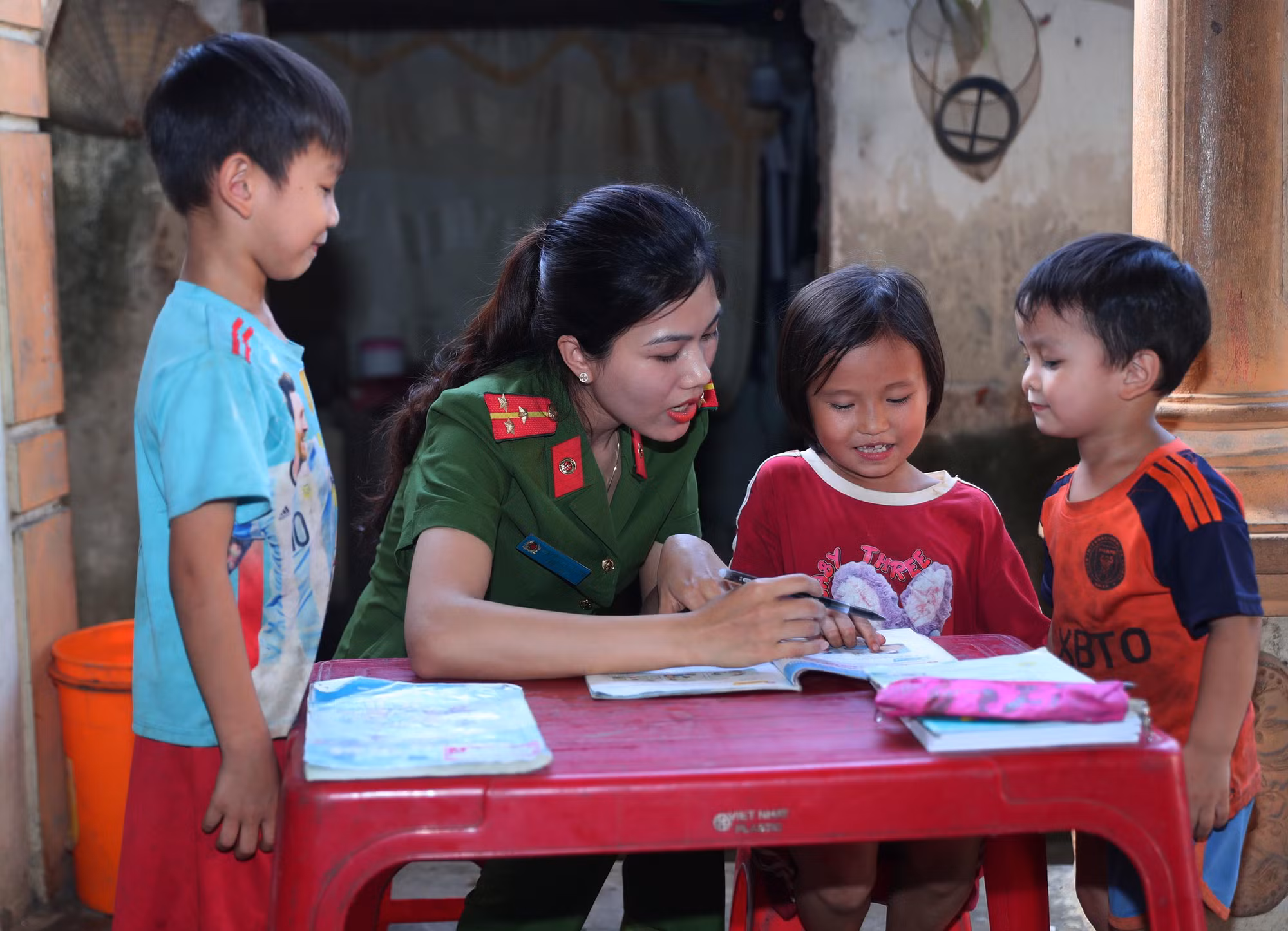 80 năm Công an nhân dân: Điểm tựa nơi miền chân sóng -1