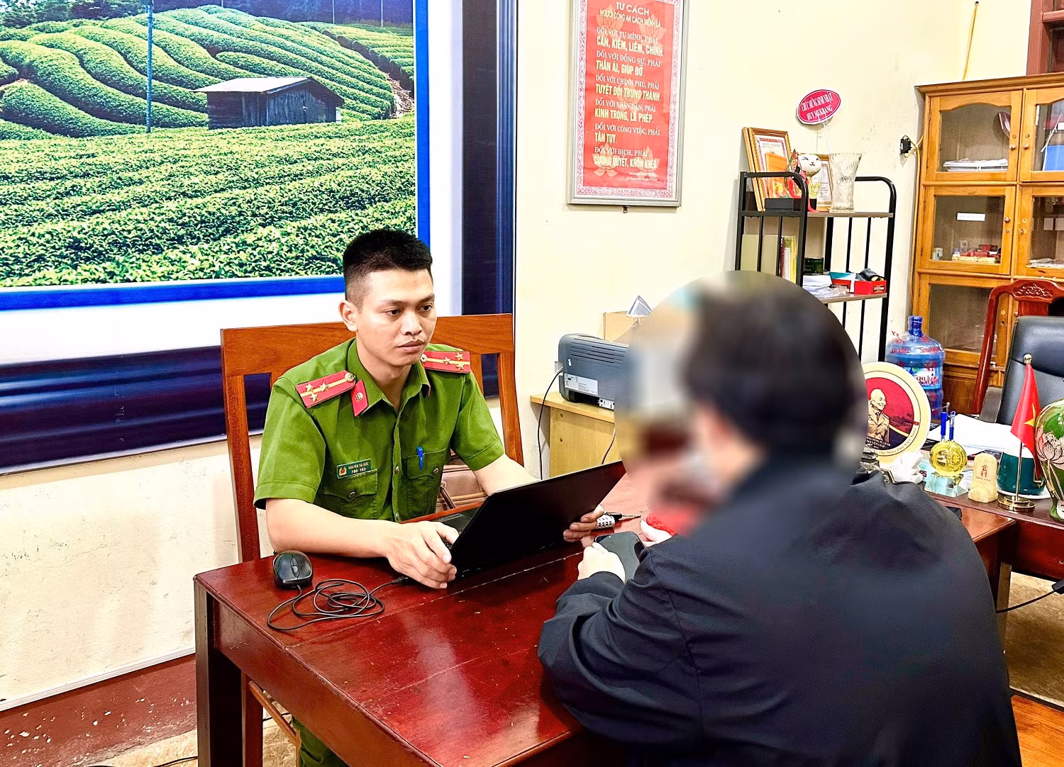 Giả danh Công an ép nam sinh dàn cảnh bị bắt cóc đòi tiền chuộc -0