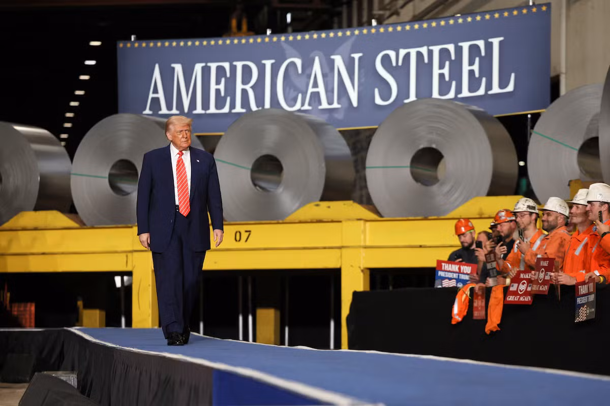 Ông Trump tăng gấp đôi thuế với thép nhập khẩu -0