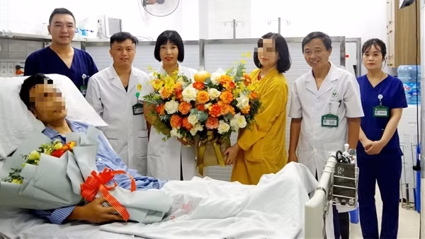 Bệnh viện 19-8 cứu sống người đàn ông ngừng tim sau khi đi bơi