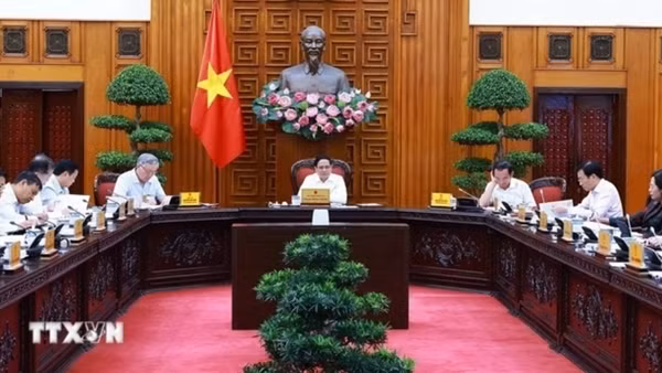 Thủ tướng chủ trì họp về xây dựng Trung tâm tài chính quốc tế tại Việt Nam