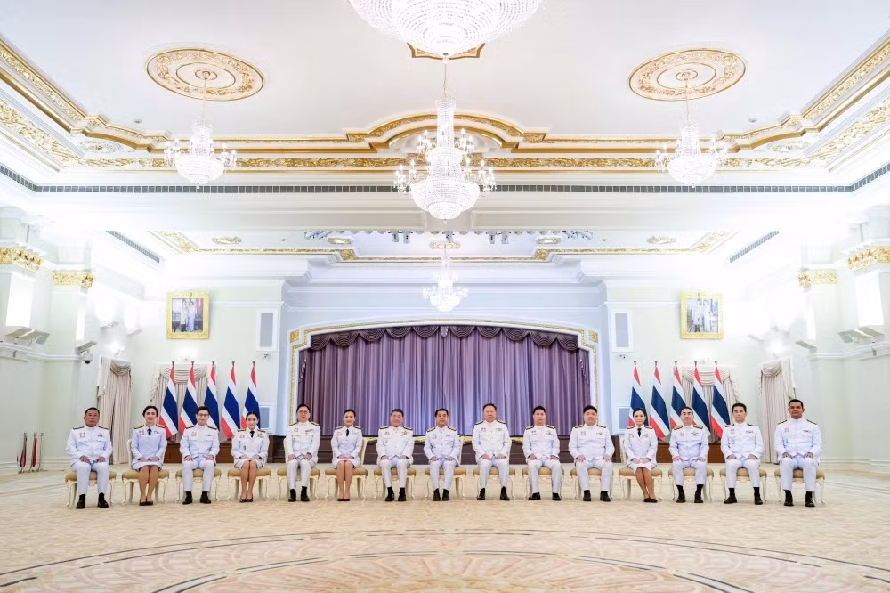 Nội các mới của Thái Lan tuyên thệ, Thủ tướng lâm thời lộ diện -0