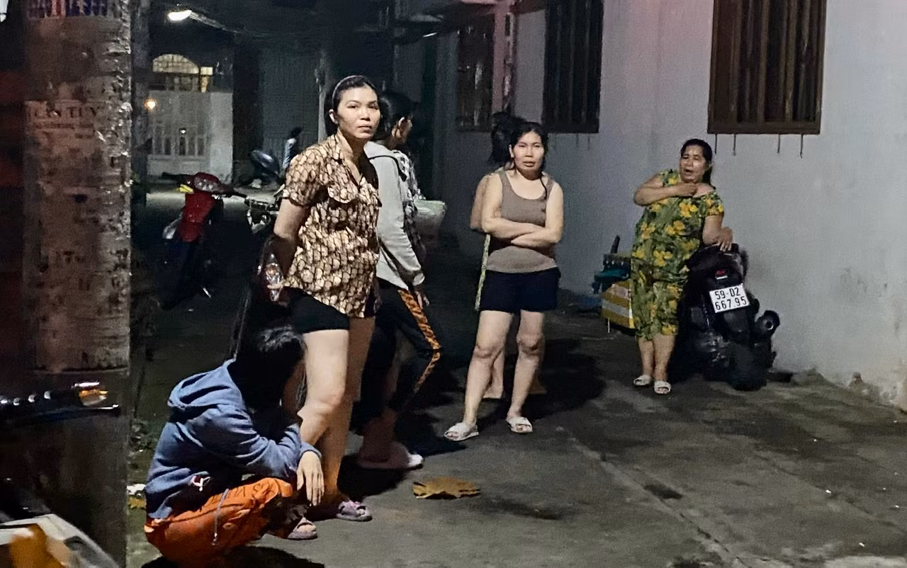 Cháy căn hộ chung cư Độc Lập, ít nhất 8 người chết -0