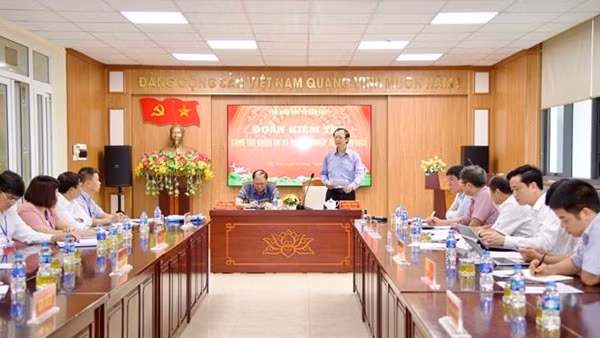 Chấm thi tốt nghiệp: Phải đặt quyền lợi của thí sinh lên hàng đầu