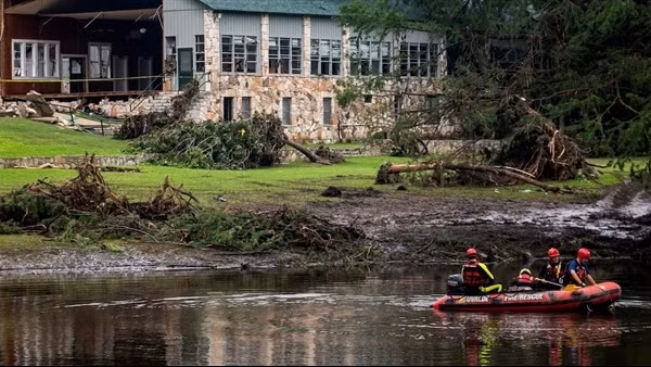 Thảm họa lũ lụt ở Texas: Hơn 100 người thiệt mạng, hàng chục người mất tích