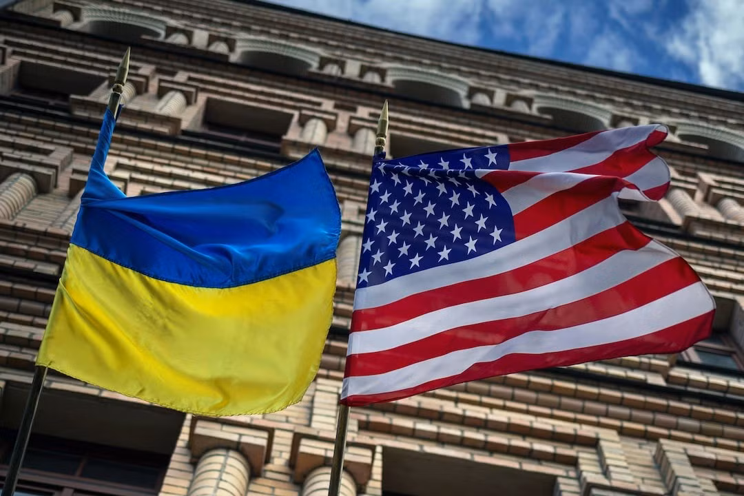 Ukraine cảnh báo hậu quả nghiêm trọng nếu Mỹ tạm dừng chuyển giao vũ khí -0