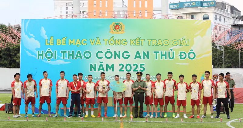 Lan toả khí thế thi đua, rèn luyện bản lĩnh người chiến sĩ Công an Thủ đô -0