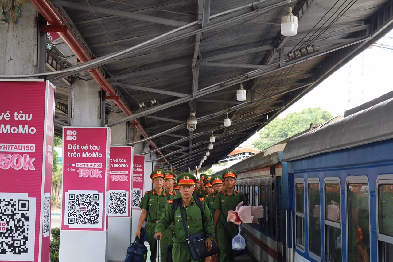 CSCĐ Đông Nam TP Hồ Chí Minh hành quân ra Thủ đô phục vụ Lễ kỷ niệm 80 năm Quốc khánh -1