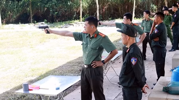 Thanh niên Công an Sơn La tranh tài sôi nổi tại giải bắn súng năm 2025