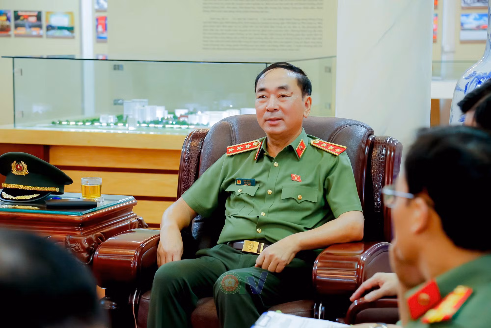 Thứ trưởng Trần Quốc Tỏ kiểm tra công tác tổ chức Kỳ thi đánh giá của Bộ Công an năm 2025 -0