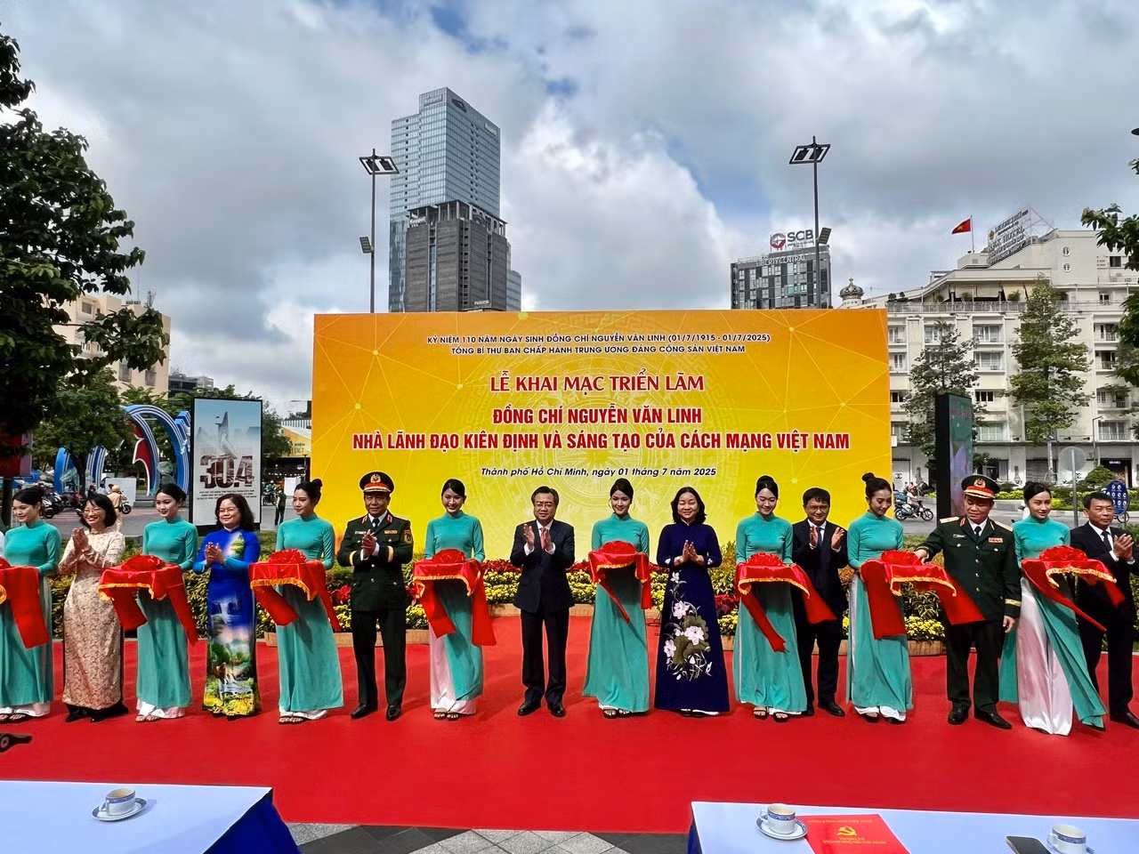 Triển lãm ảnh “Đồng chí Nguyễn Văn Linh - Nhà lãnh đạo kiên định và sáng tạo của cách mạng Việt Nam” -0