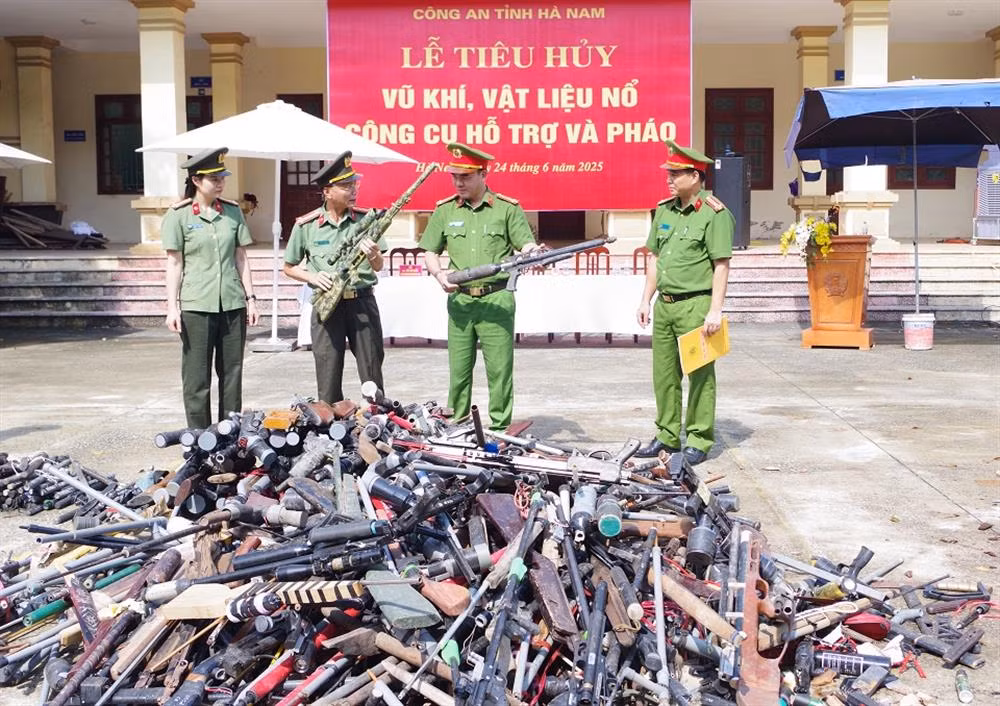 Công an 34 địa phương chính thức đi vào hoạt động với hai cấp: tỉnh và xã -0