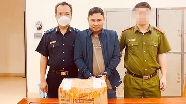 Thuê shipper nhận hàng - thủ đoạn mới của tội phạm ma túy