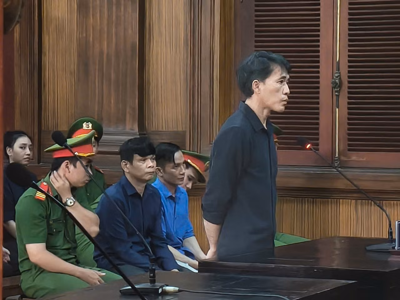 Tuyên 5 án chung thân đối với các bị cáo trong đường dây mua bán, vận chuyển hơn 118 kg ma túy -0