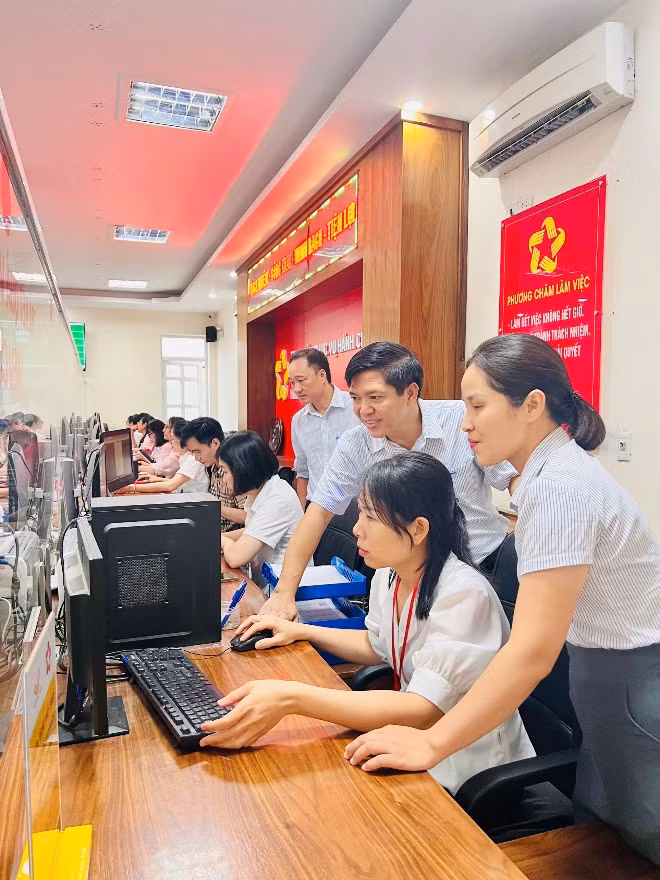 Đêm trắng trước giờ G: Những người VNPT góp sức tạo nên khoảnh khắc lịch sử của đất nước -0