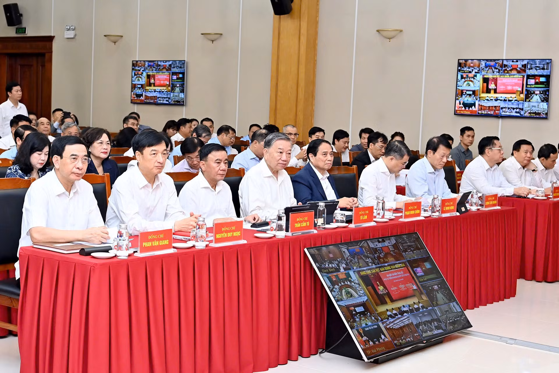 Chuyển đổi số là hệ thần kinh Trung ương, cầu nối sống còn giữa tỉnh và xã -0