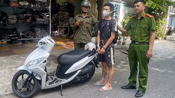 Công an phường nhanh chóng làm rõ đối tượng trộm xe máy chuyên nghiệp