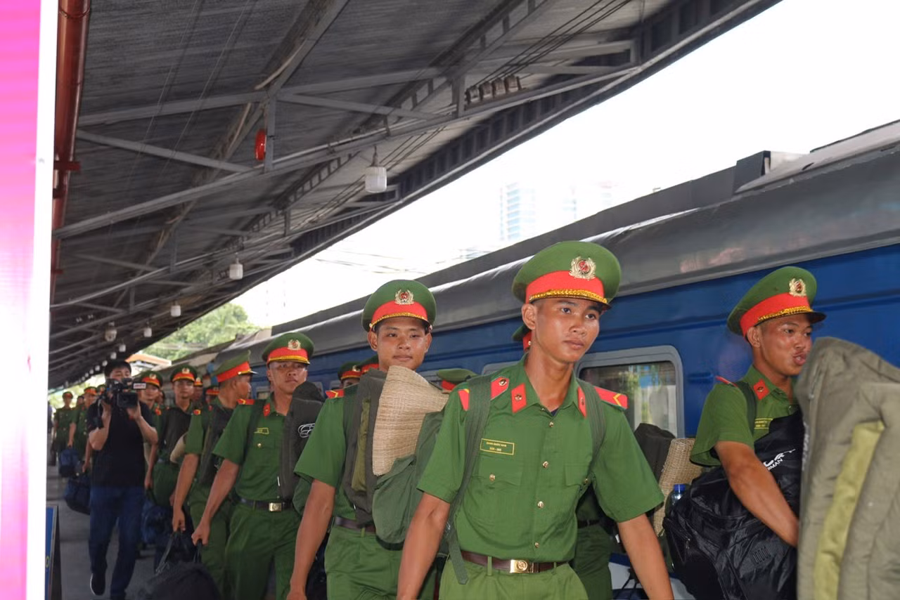 CSCĐ Đông Nam TP Hồ Chí Minh hành quân ra Thủ đô phục vụ Lễ kỷ niệm 80 năm Quốc khánh -7